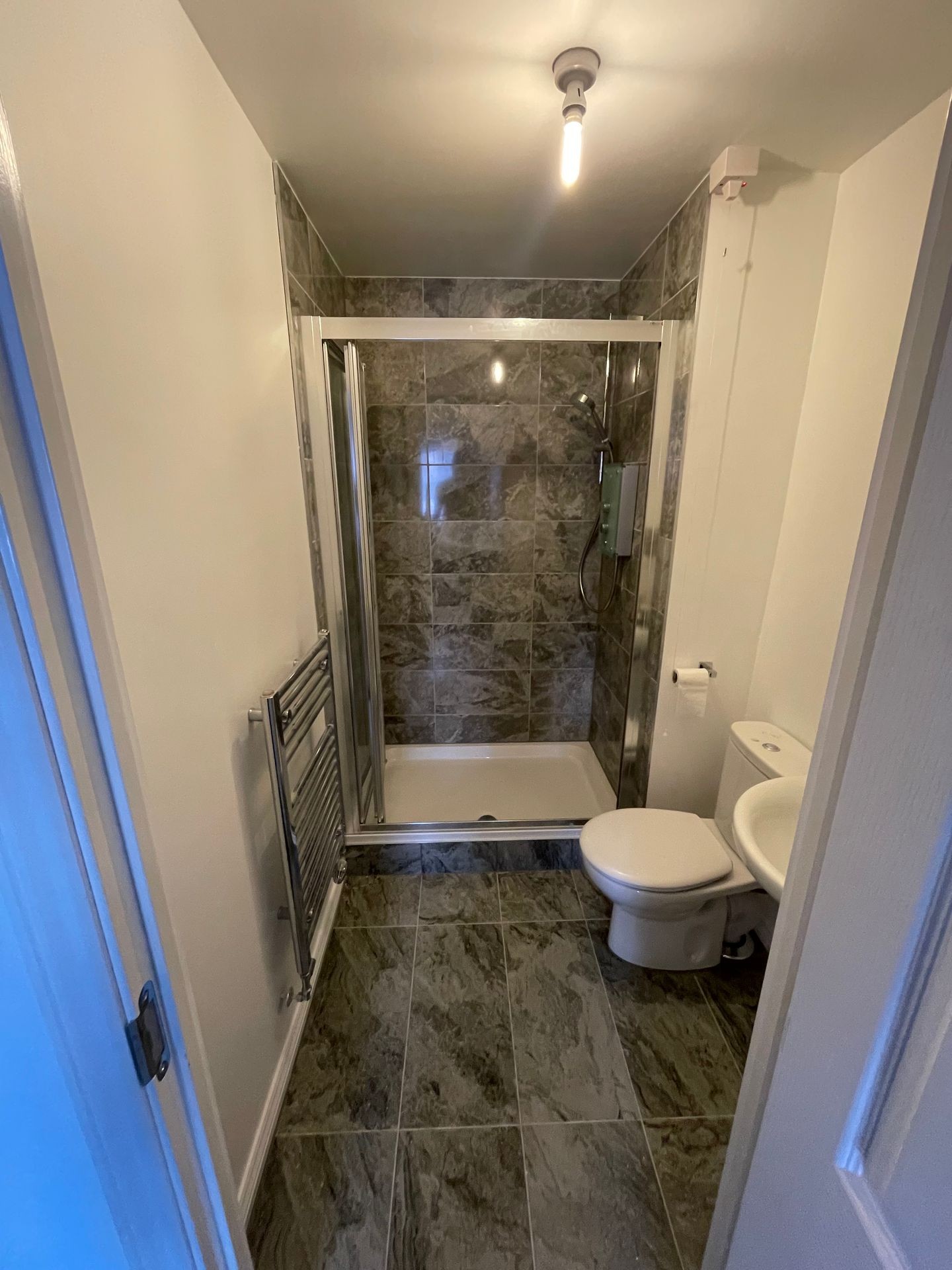 Walls and floor tiling 